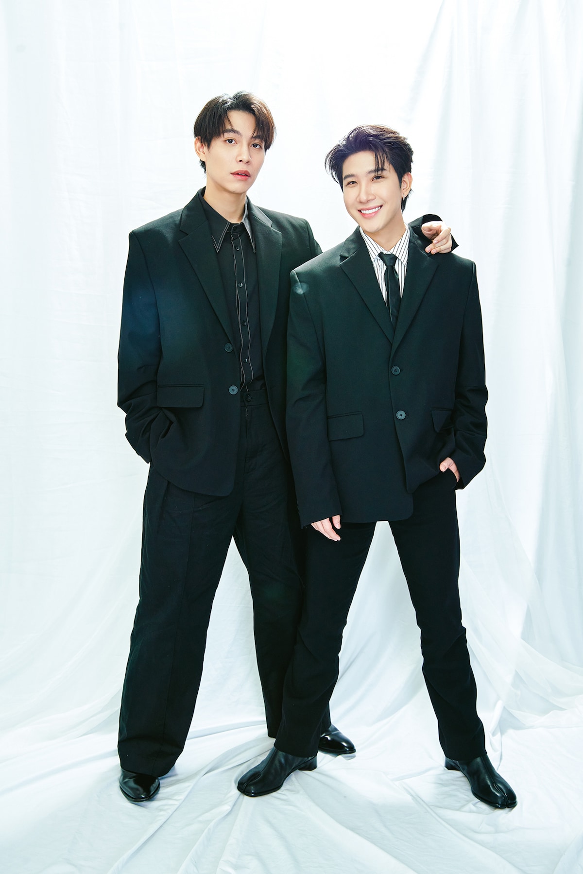 左からFirst、Khaotung。