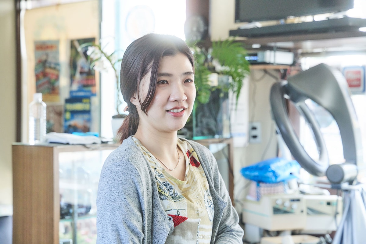 ピスコ（Aマッソ加納）の母・石田みつみを演じる、3時のヒロイン福田。