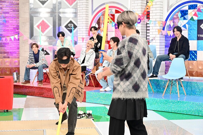 「気配切りバトル」に挑むJIHOONとPARK JEONG WOO。