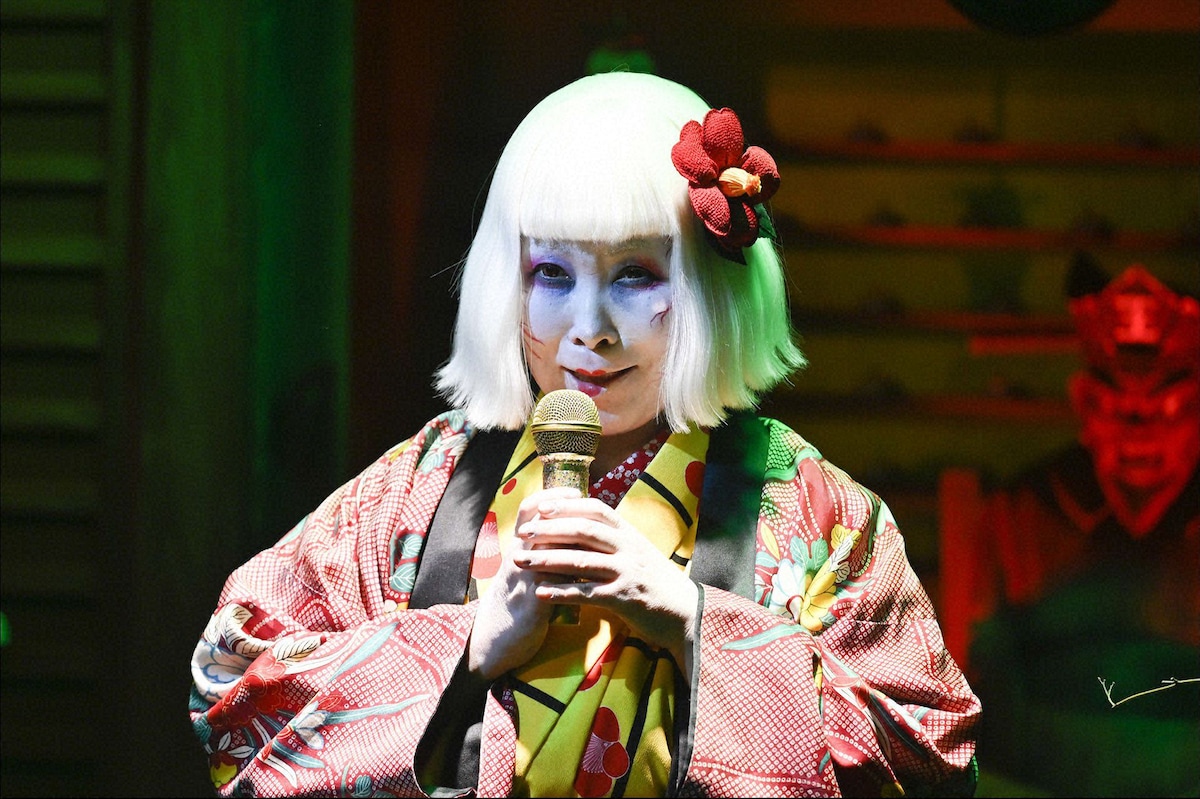 「妖怪シェアハウス－帰ってきたん怪－」第1怪より、池谷のぶえ演じる座敷童子。