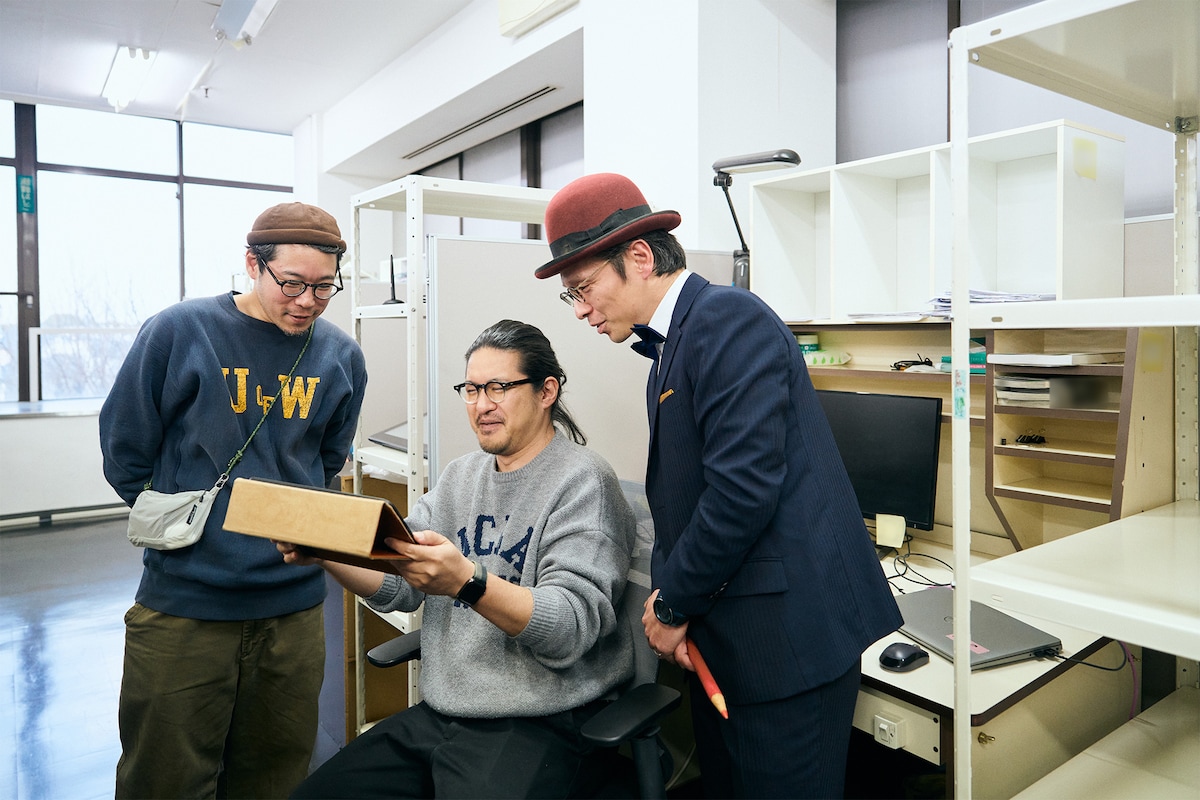 左から江口浩平氏、pomodorosa氏、赤ペン瀧川。