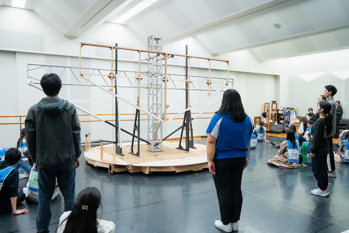 「愛の妙薬」稽古の様子。