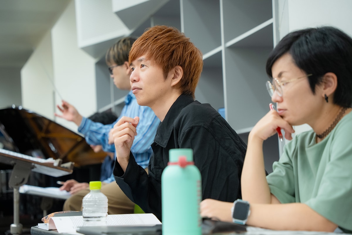 「愛の妙薬」稽古の様子。