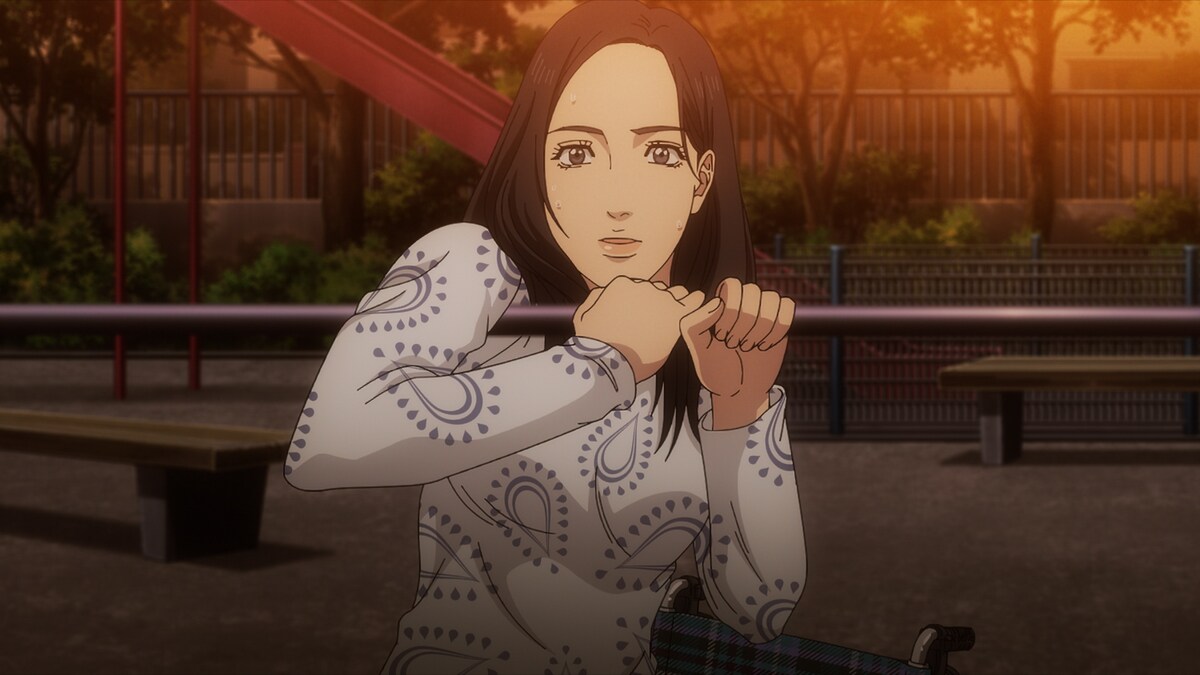 ある出来事をきっかけに足が不自由になってしまった佐羽ヒナコ。鉄棒を使って立つ練習をしていたところ、明と出会う。