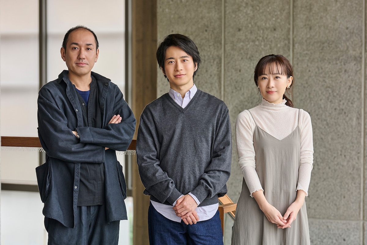 左から上村聡史、村井良大、前田亜季。