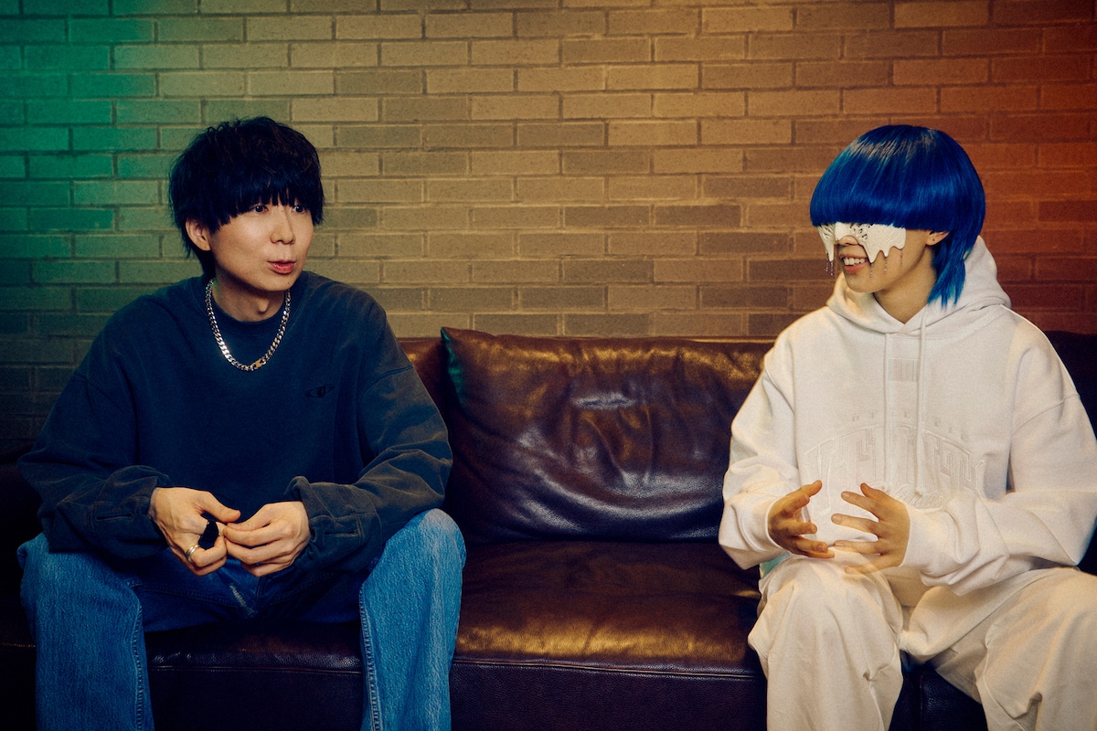 左から川谷絵音、yama。