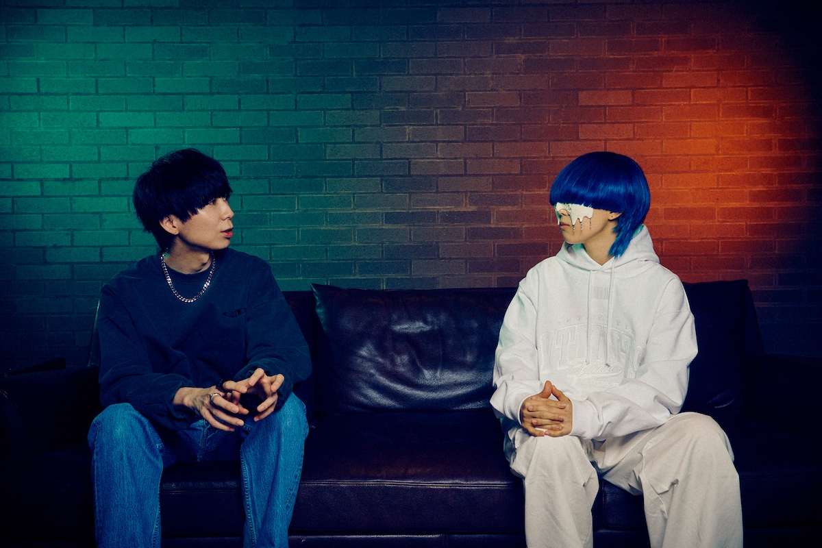 左から川谷絵音、yama。