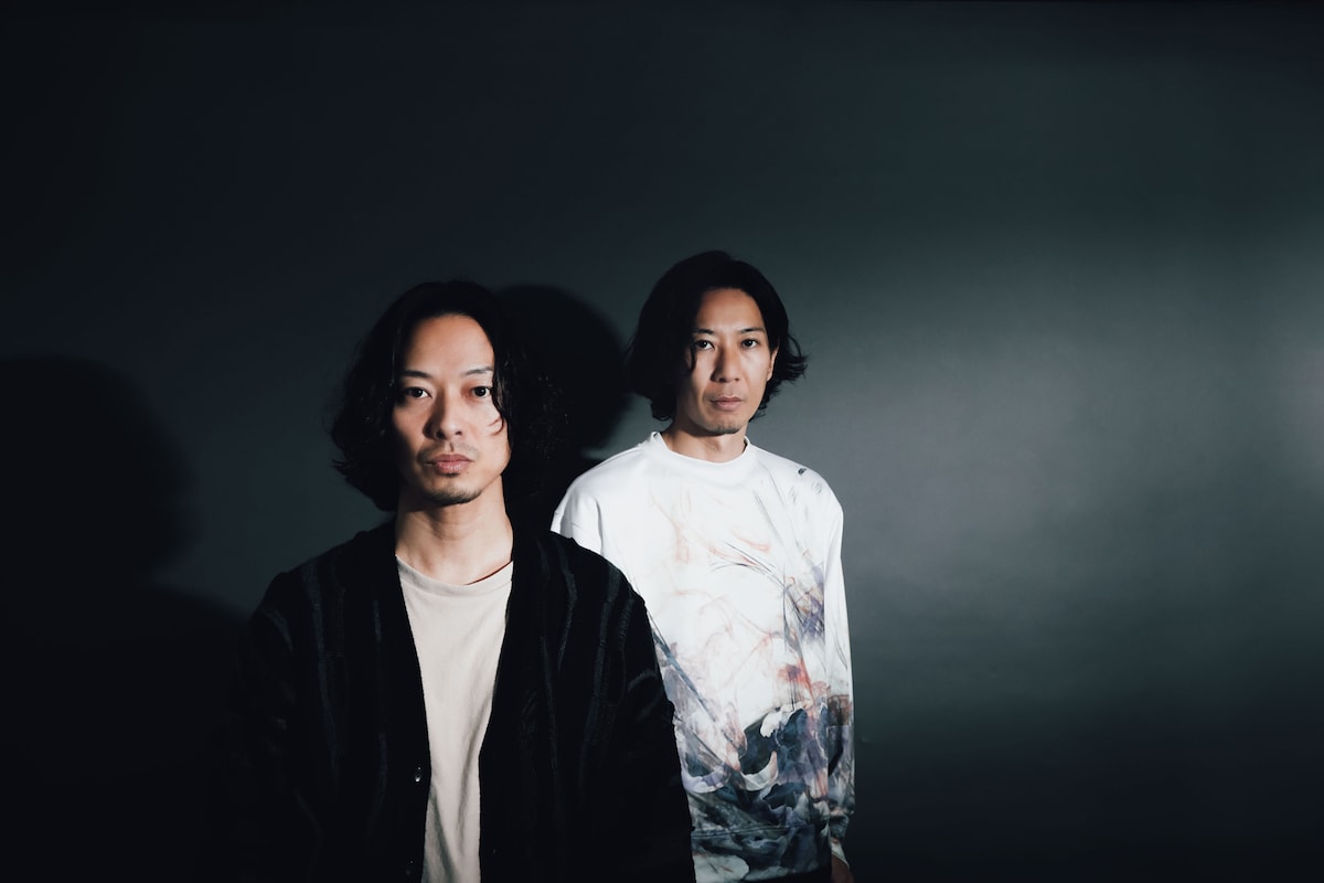 左から山田将司(Vo)、松田晋二(Dr)。