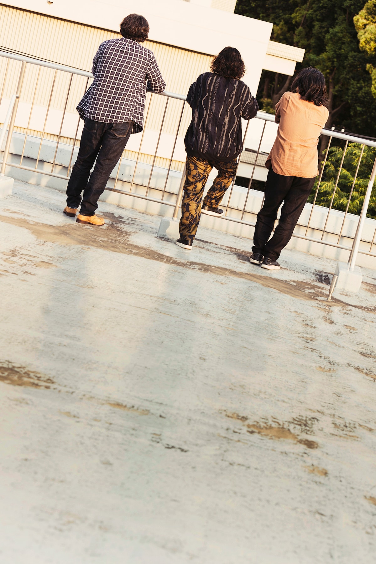 左から寺嶋裕二、山田将司、菅波栄純。