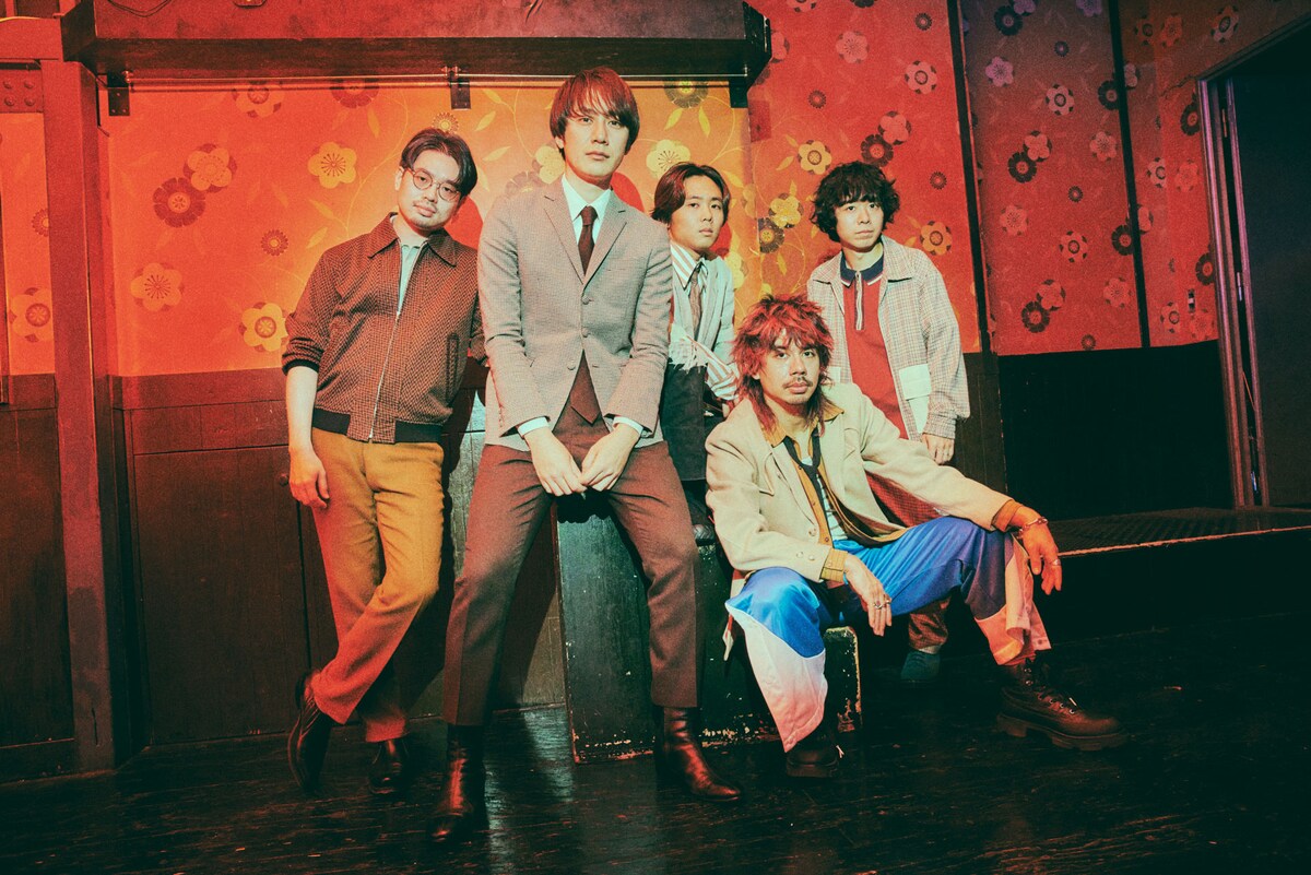 OKAMOTO'SとROY（Vo, B / THE BAWDIES）。