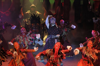 「モンゴル・ハーン」モンゴル公演の様子。(撮影:阿久津知宏)