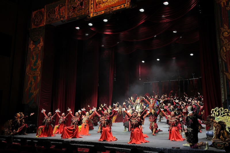 「モンゴル・ハーン」モンゴル公演の様子。(撮影:阿久津知宏)