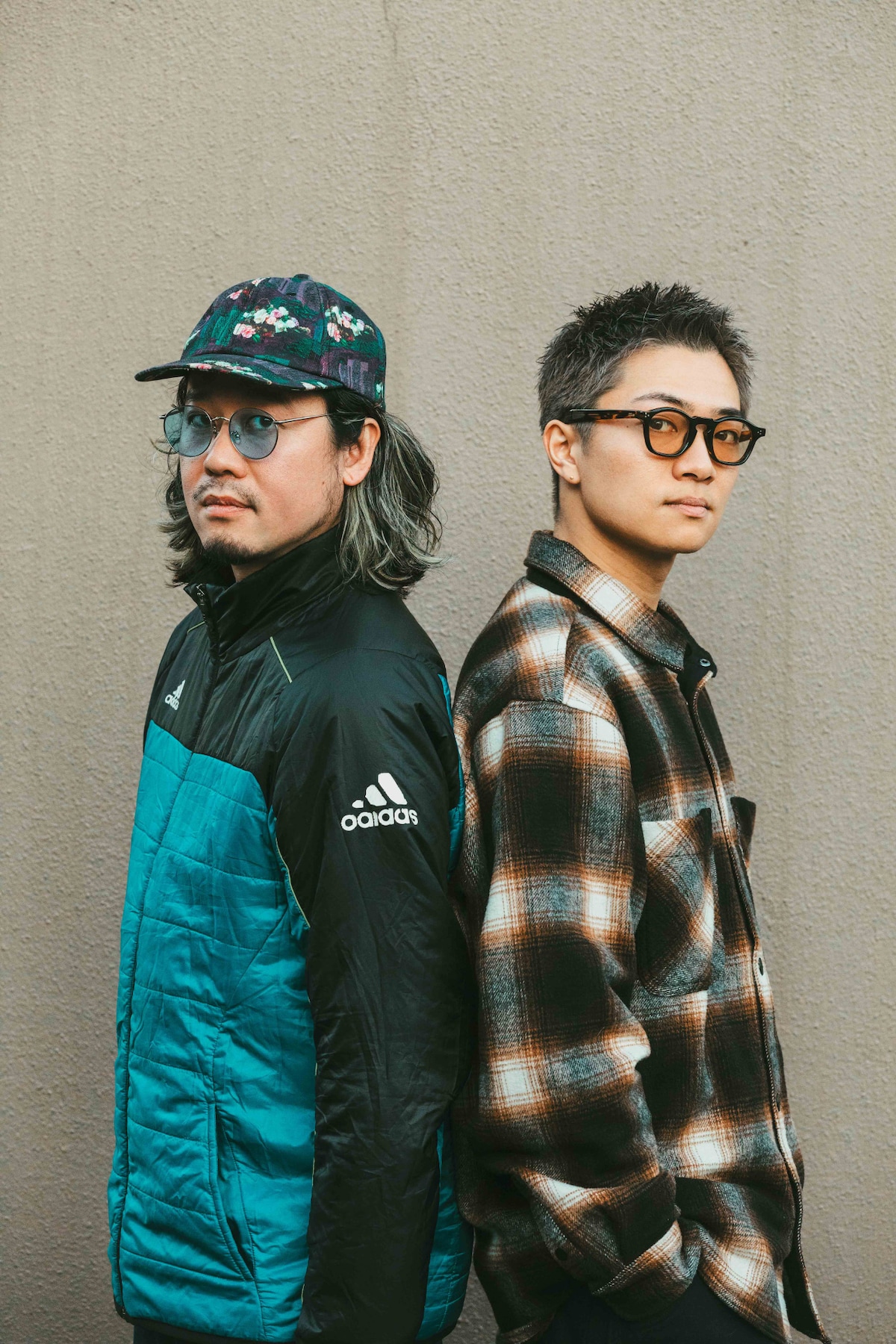 左から石毛輝（the telephones）、諸星翔希（7ORDER）。