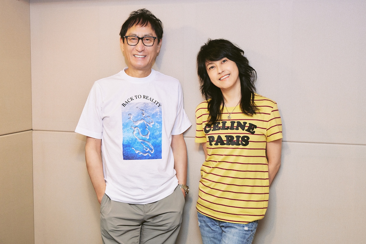 左から武部聡志、岸谷香。