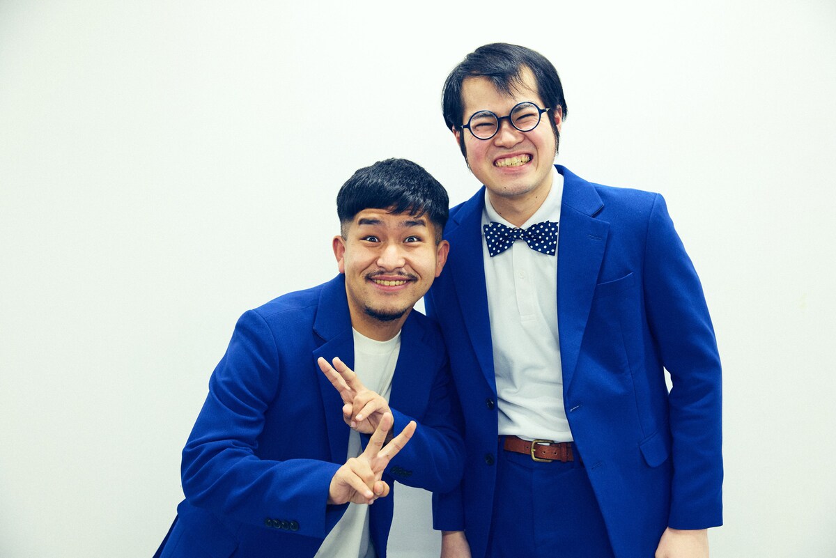 左から、山田悠介（ヤマダユウスケ）、吉田智彦（ヨシダトモヒコ）。