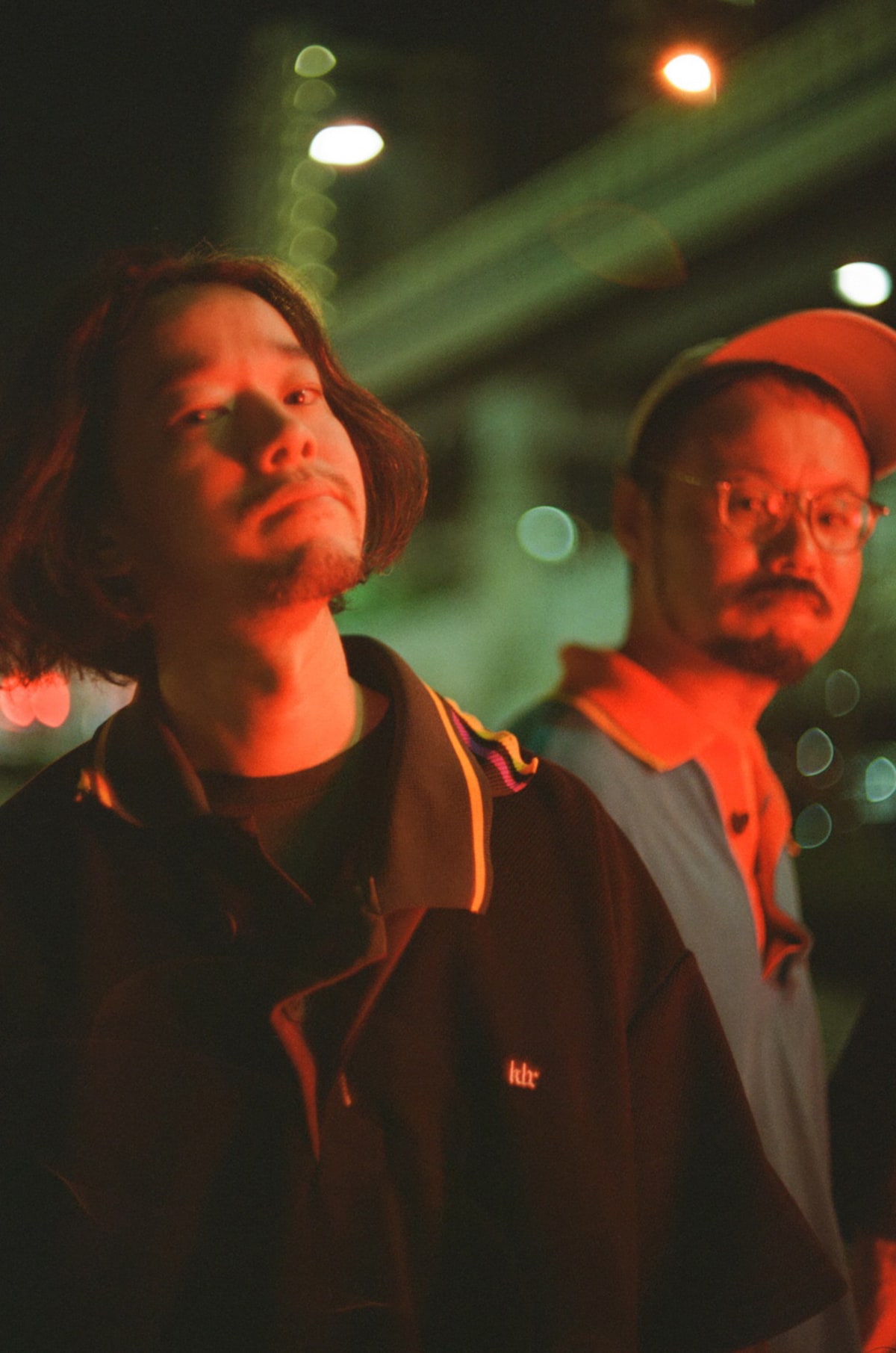 左から矢向怜（B）、西川隆太郎（Key）。