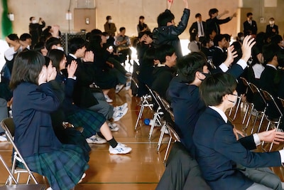 有村架純からのメッセージ映像上映中の様子。