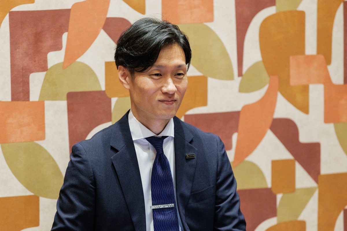 TOHOシネマズ 大井町の支配人・井ノ浦佑太。緊張した面持ちでインタビューに応じてくれた