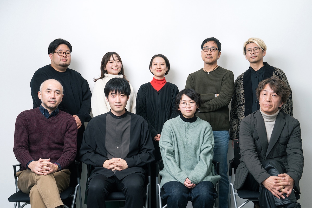 上段左より三橋亮太、水野恵美、堀朝美、宋元燮、長谷川寧、下段左より、古元道広、額田大志、坂本奈央、木内宏昌。