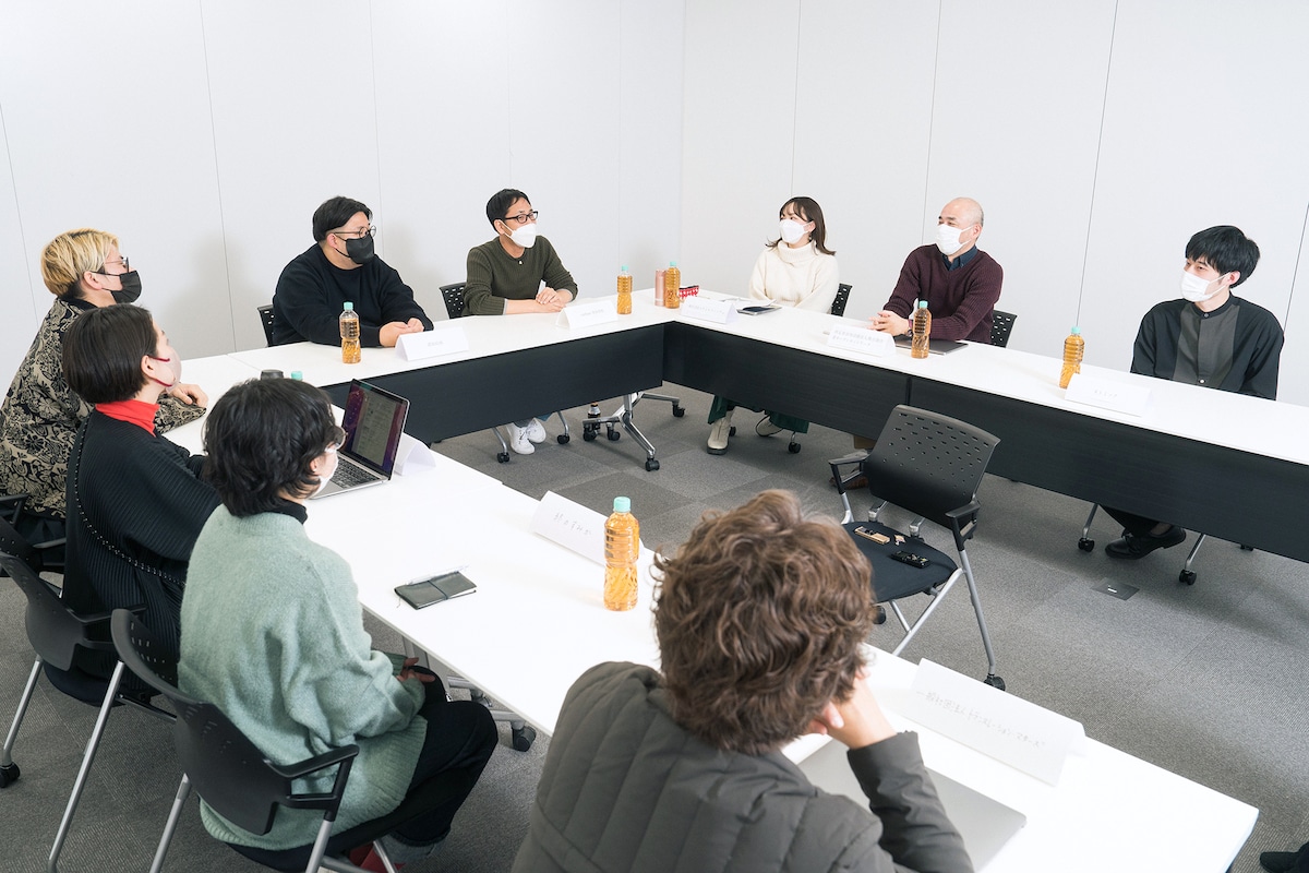 座談会の様子。