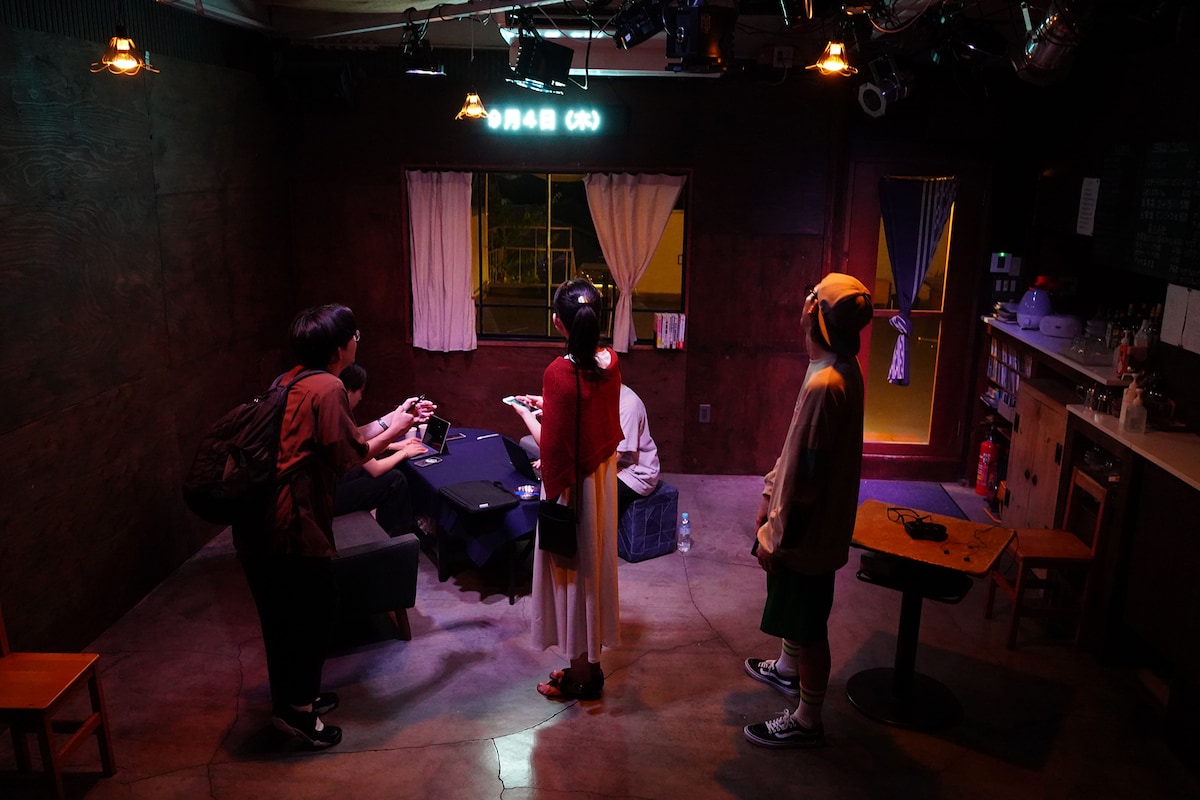 終のすみか「idk.」より。(撮影:坂本菜美)