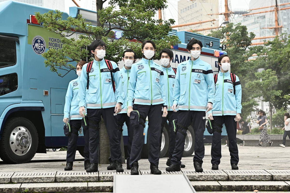 劇場版「TOKYO MER～走る緊急救命室～」より、YOKOHAMA MERメンバー。