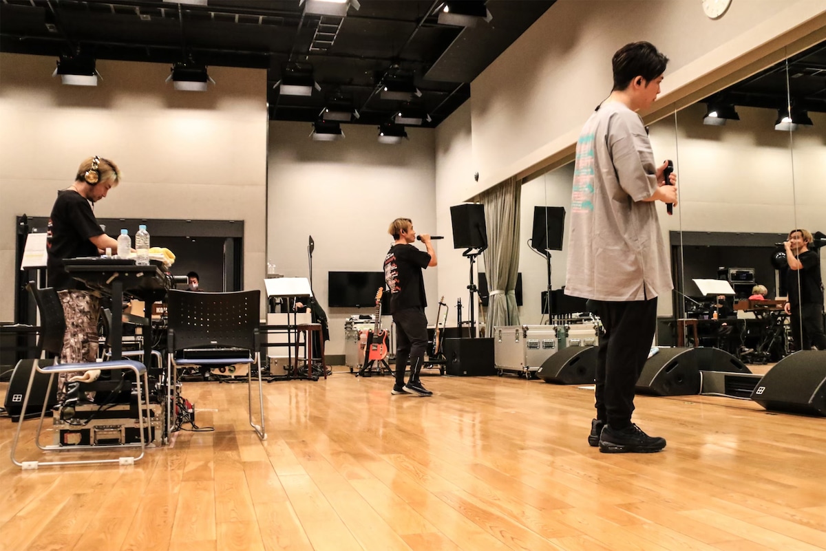 ライブイベント Touch 特集 ソナーポケットインタビュー ファンとの出会いで大きく変わった3人が一夜限りの物語をお届け 音楽ナタリー 特集 インタビュー