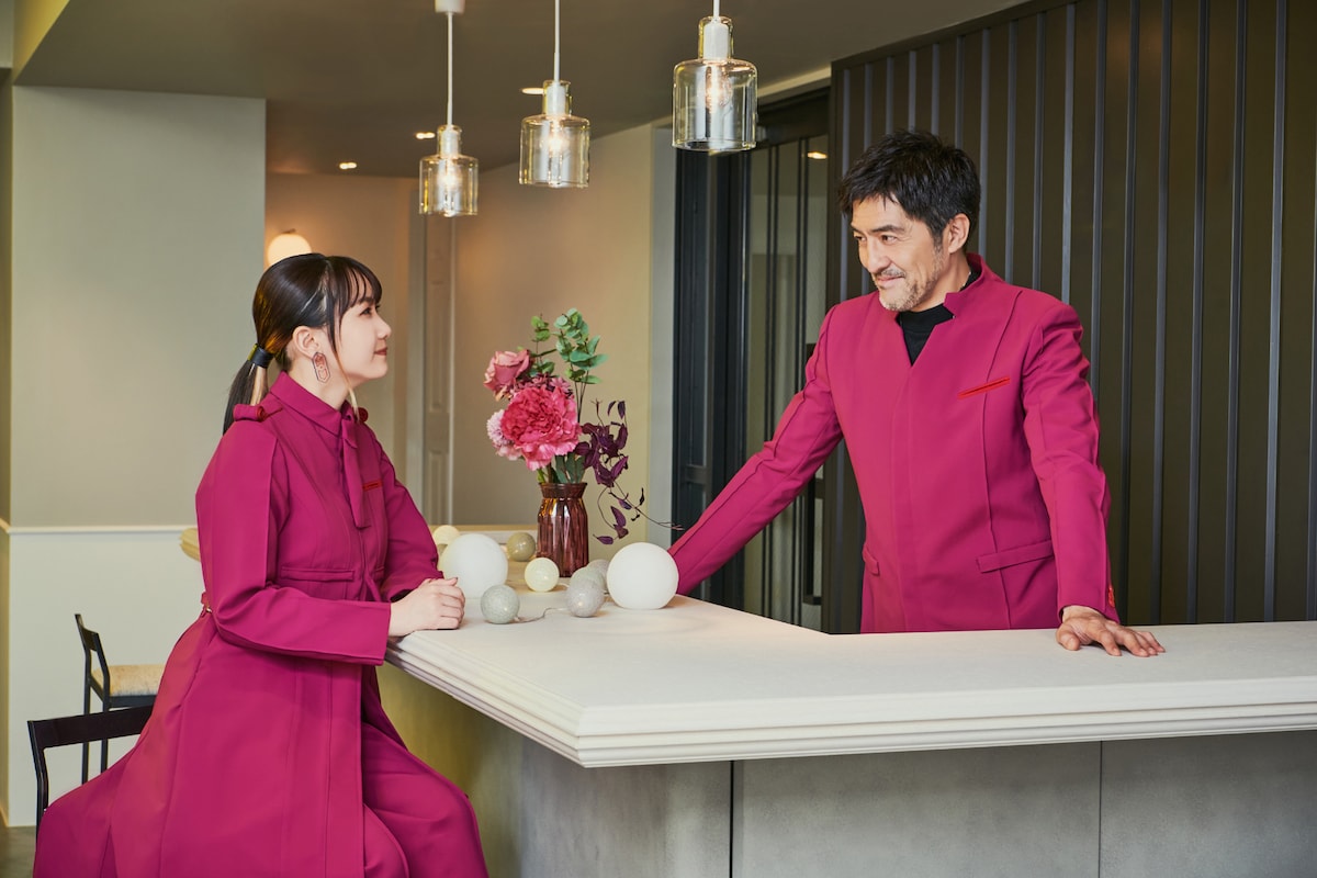 左から幾田りら、谷中敦（東京スカパラダイスオーケストラ / Baritone Sax）。