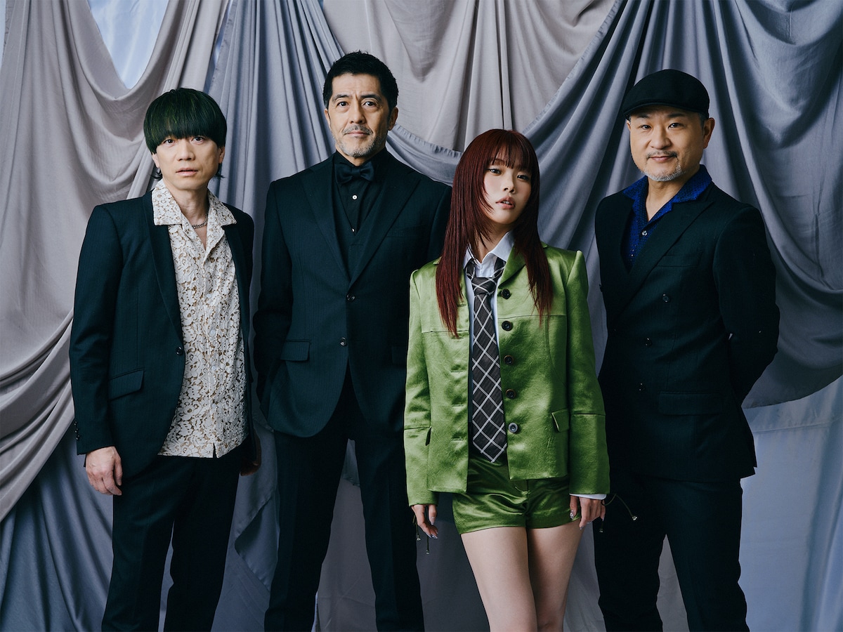 左から加藤隆志（G）、谷中敦（Baritone Sax）、アイナ・ジ・エンド、沖祐市（Key）。