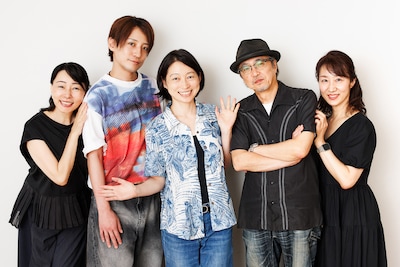 目指すは“時空を超えた対話”、佃典彦の戯曲に挑む！月波兎「おやじの瓢箪」演出家×出演者座談会