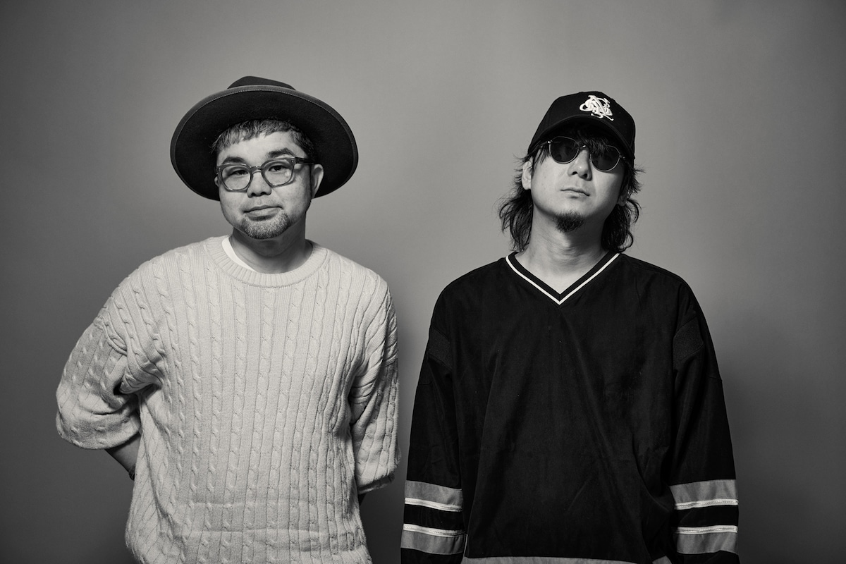 左から西寺郷太（NONA REEVES）、安藤康平（MELRAW）。