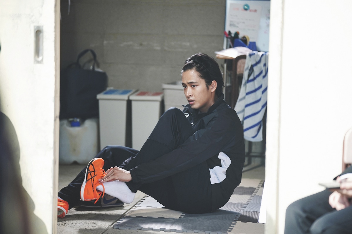 「不死身ラヴァーズ」より、佐藤寛太演じる甲野じゅん。