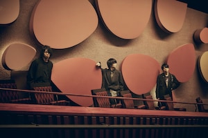 UNISON SQUARE GARDEN新作シングルは「うるわしの宵の月」ダブル主題歌、田淵智也がサウンドと歌詞で表現した原作愛とは