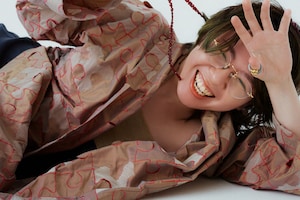 中村佳穂「うたのげんざいち 2021 in 京都ロームシアター」特集｜“遊び”と“魔法”が詰まった彼女の表現の魅力を紐解く