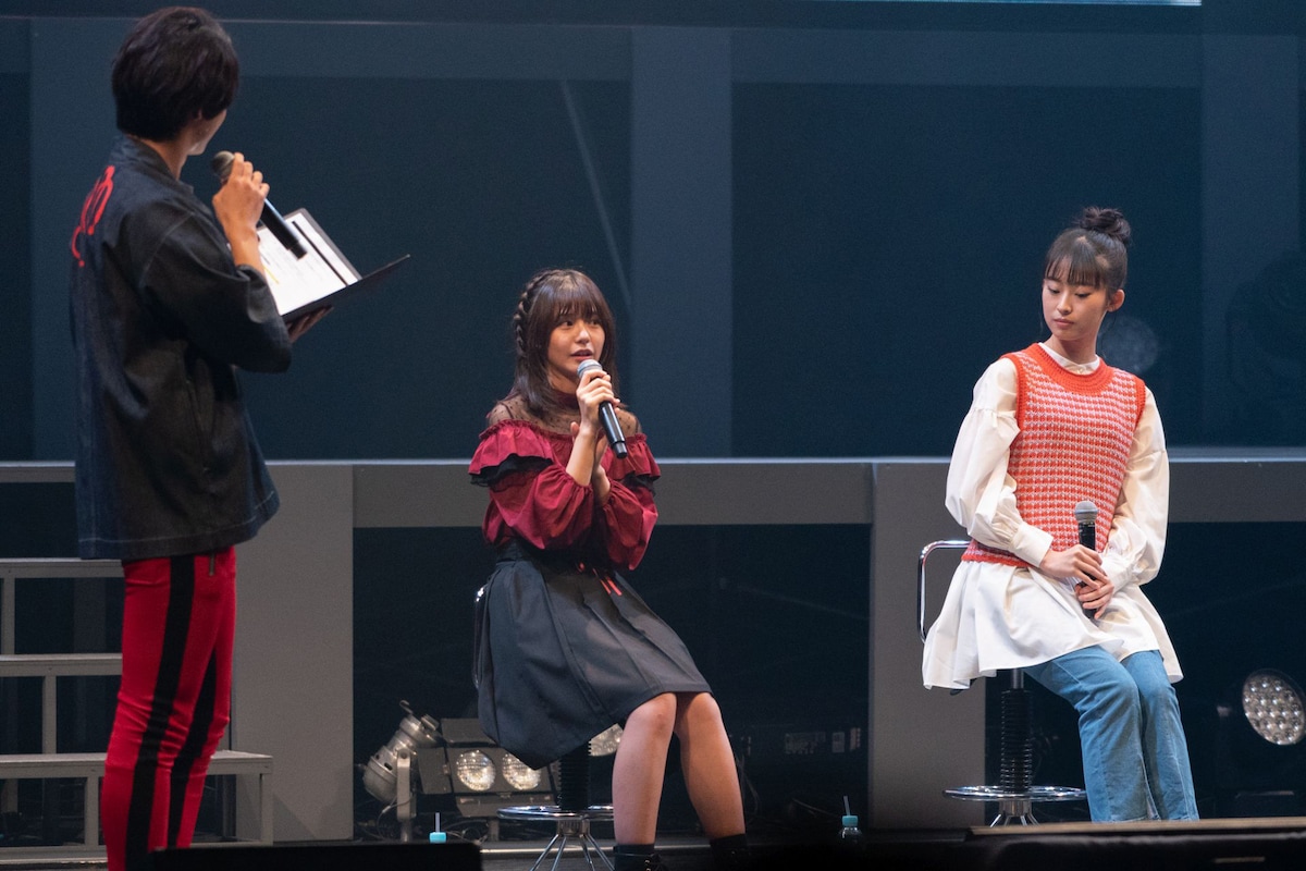 9月18日に行われた「仮面ライダーリバイス ファイナルステージ＆番組キャストトークショー」大阪公演第1回より、トークショーの様子。前田拳太郎が“番頭”として、しあわせ湯の法被を着用してMCを担当した。