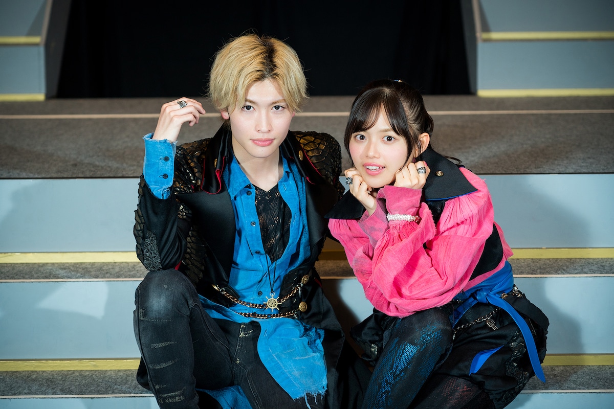 左から増子敦貴、森日菜美。