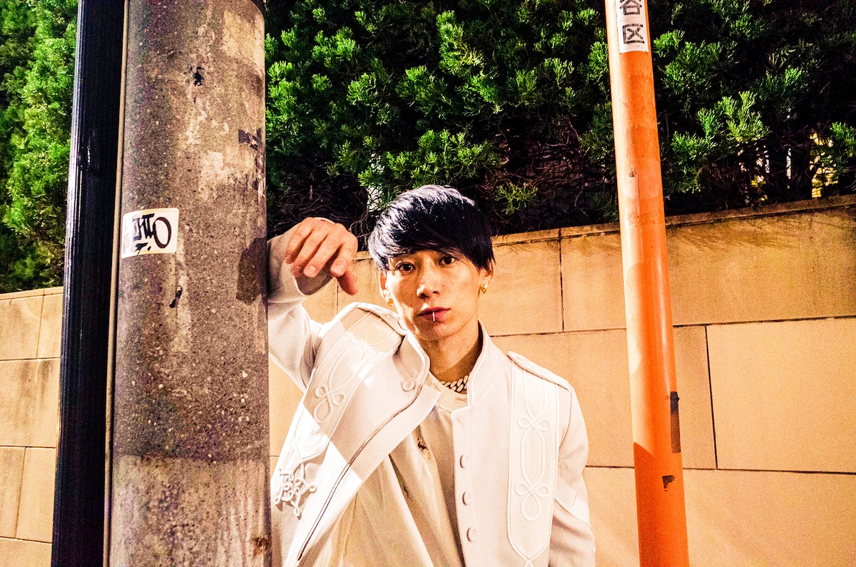 Uverworld特集 何が来ても立ち向かう覚悟があります Takuya が明かす 結成年を経てたどり着いた境地 音楽ナタリー 特集 インタビュー Uverworld特集 何が来ても立ち向かう覚悟があります Takuya が明かす 結成年を経てたどり着いた境地 音楽ナタリー 特集 インタビュー