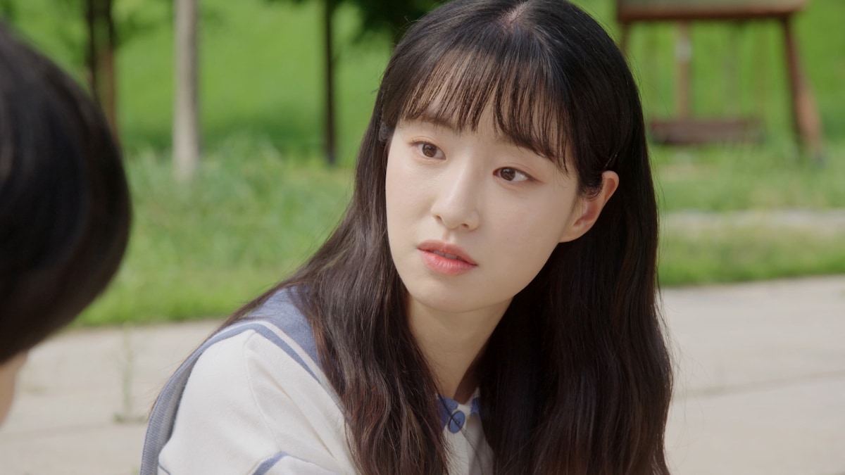 チョン・ヘヨン演じるユン・ソル。