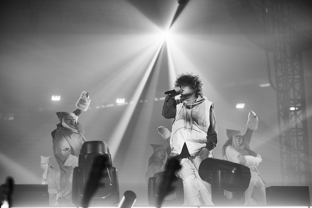 「Vaundy one man live 2024 at Makuhari Messe」の様子。