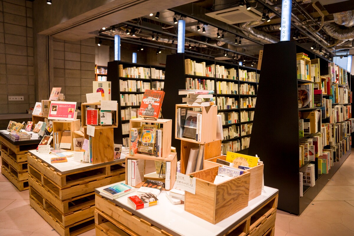 2階へ上がるとすぐに特集コーナーが。