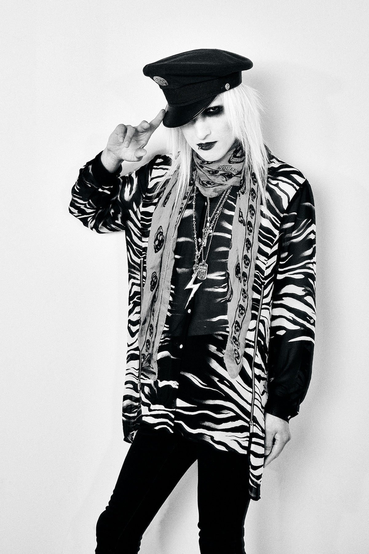 CHARGEEEEEE...（Dr）