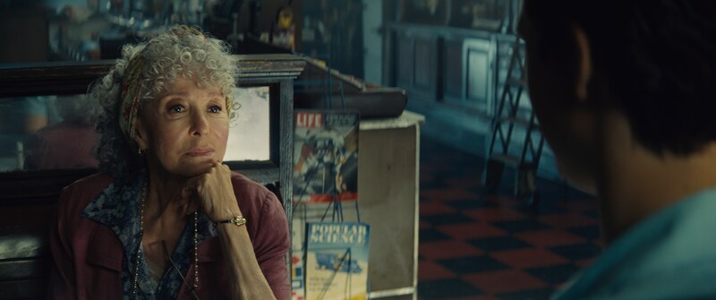 バレンティーナ（リタ・モレノ）