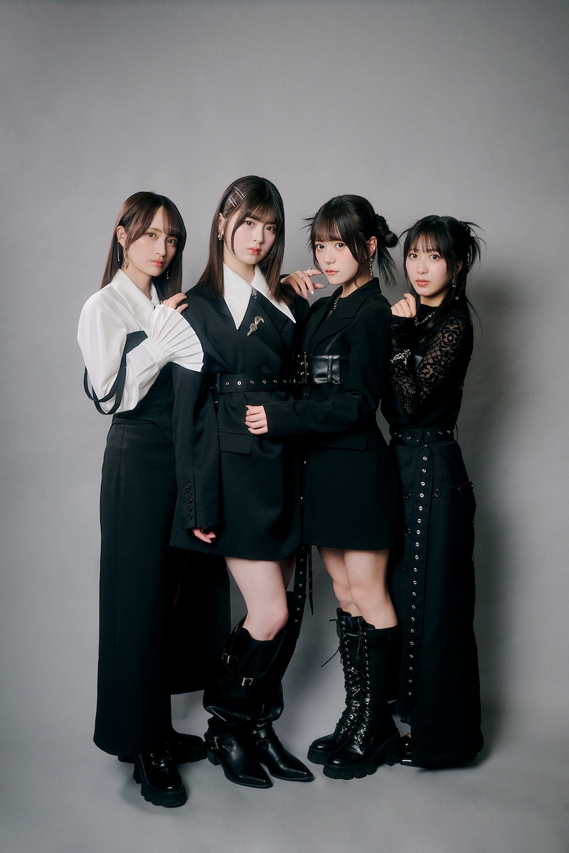 左からALLY、HANNA、ACE、AOI。