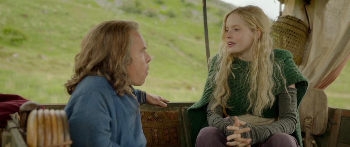 「ウィロー」より、左からウィロー、ダヴ。