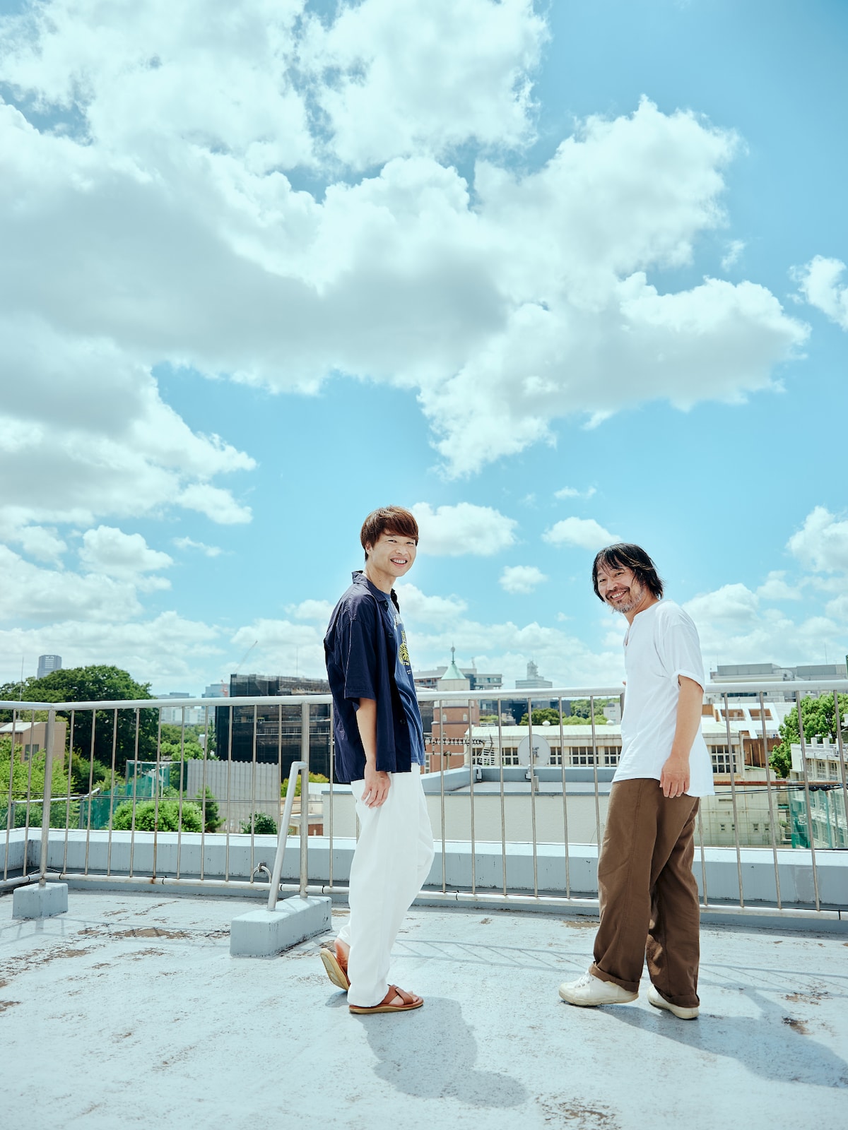 左から茂木欣一、曽我部恵一。