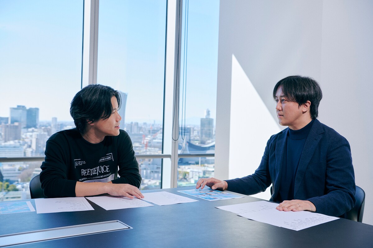 左から萩原健太郎、加藤久貴。