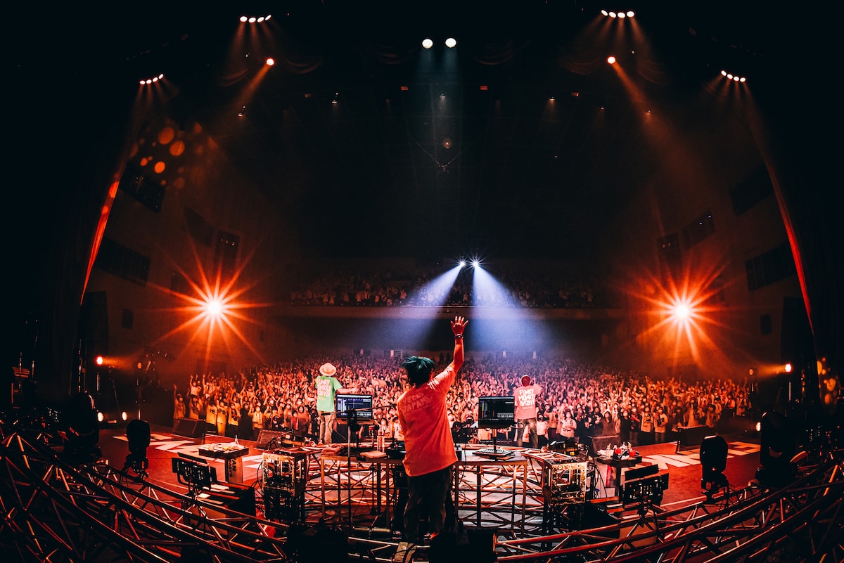 「YELL JAPAN」東京・中野サンプラザホール公演より。（Photo by AYAMI KAWASHIMA）