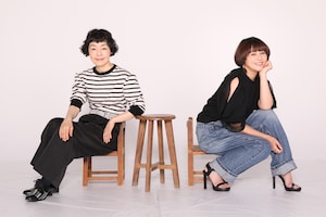 “新人歌手”小林聡美と“演出家”小泉今日子が作り出す「NIGHT SPECTACLES」