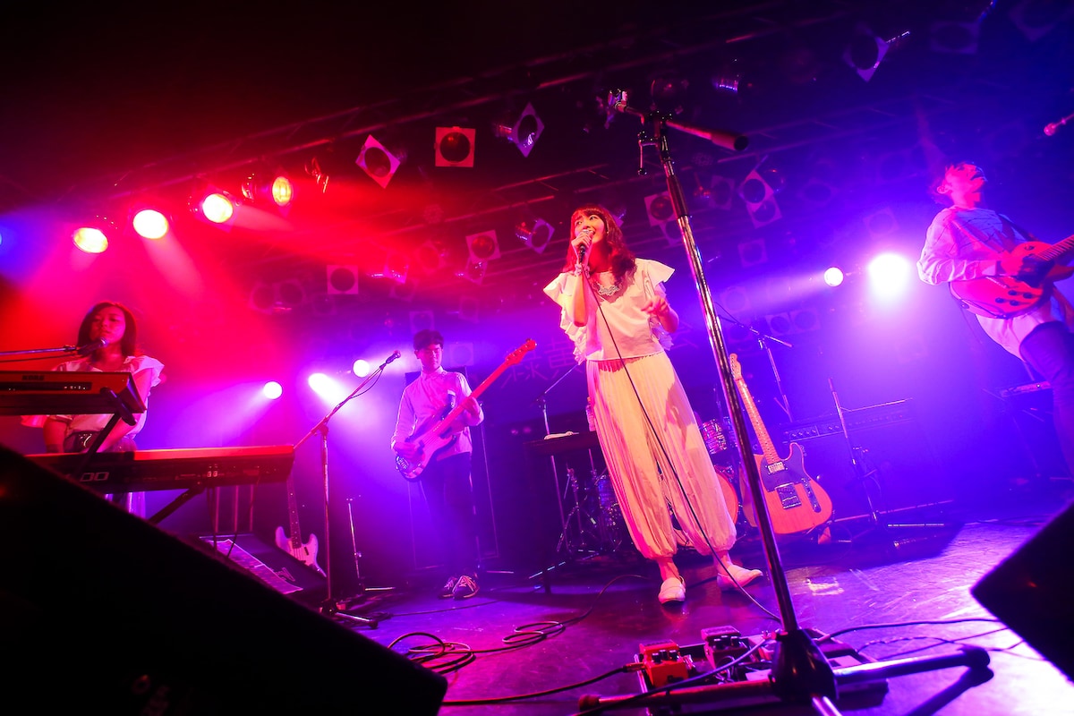 「緑黄色社会ワンマンライブ ～Nice To Meet You??～」の様子。