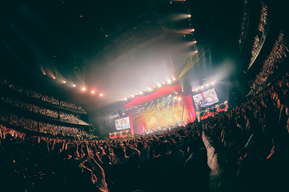 「sumika Live Tour 2024『FLYDAY CIRCUS』」神奈川・ぴあアリーナMM公演の様子。